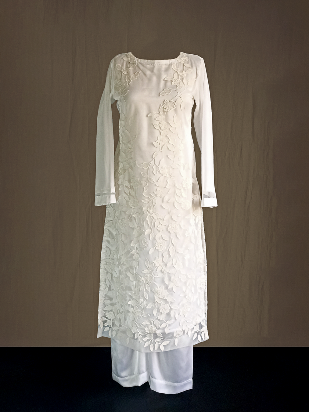 White Embroided Long Kurta