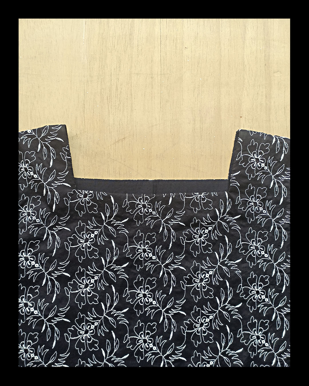 Black embroided Lawn Kurta